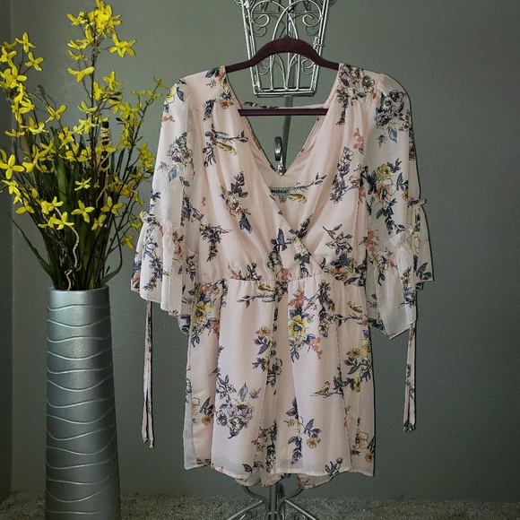 Pants - 😻😻 SMALL FLORAL ROMPER